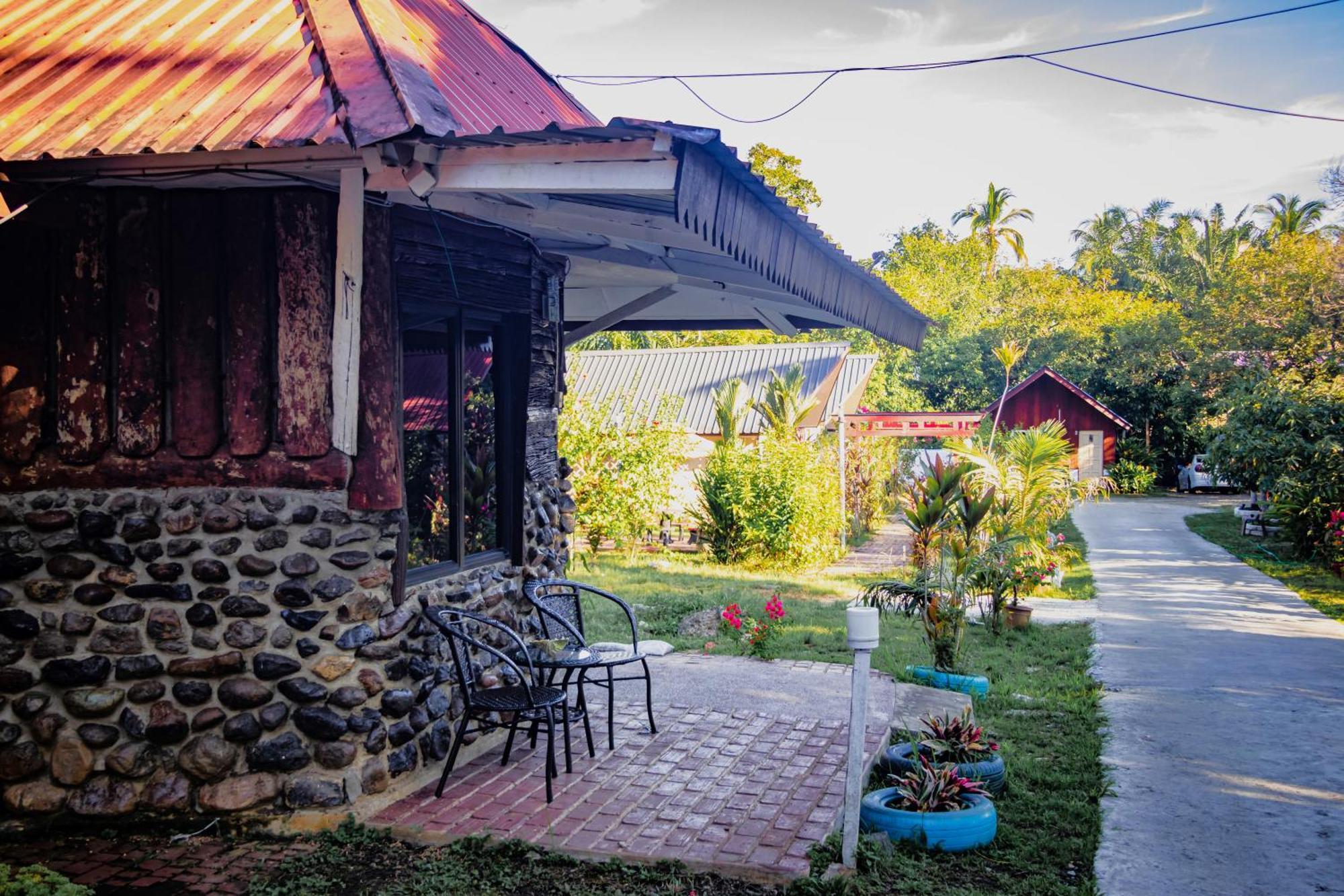Timba Garden Free Town And Jetty Transport Hotel Semporna Kültér fotó